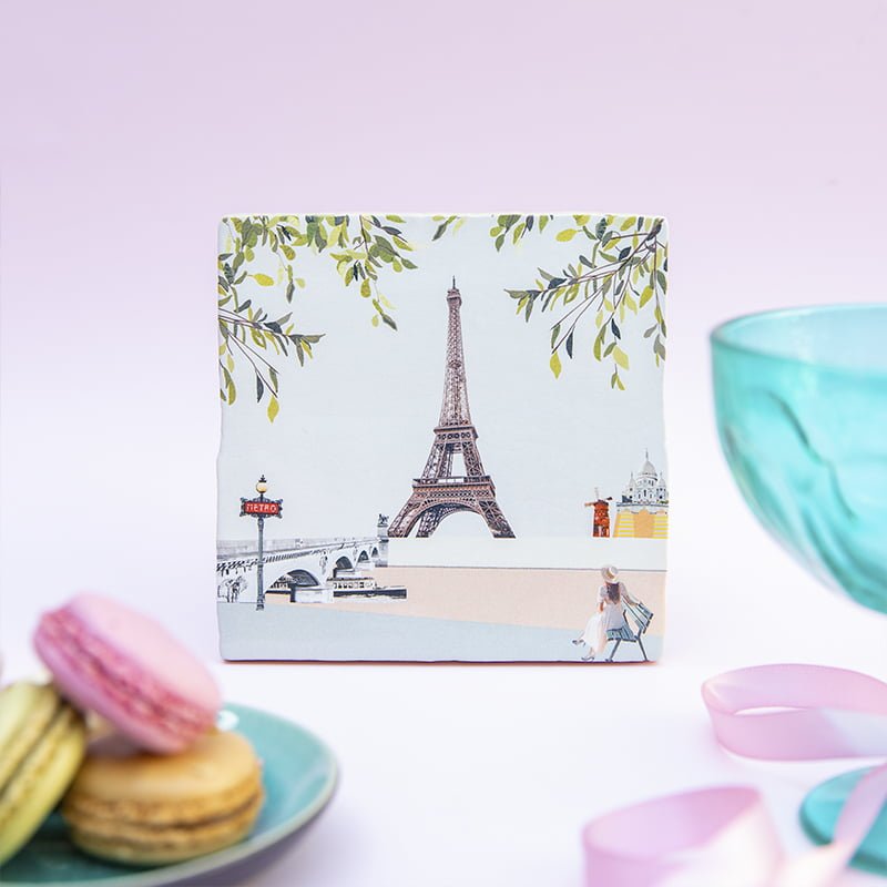 Tegeltje Parijs met Eiffeltoren tafelscène in pasteltinten