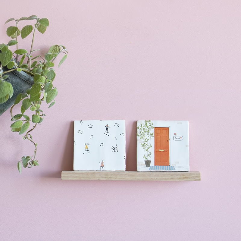 Housewarming cadeau, tegels met illustraties op houten plank
