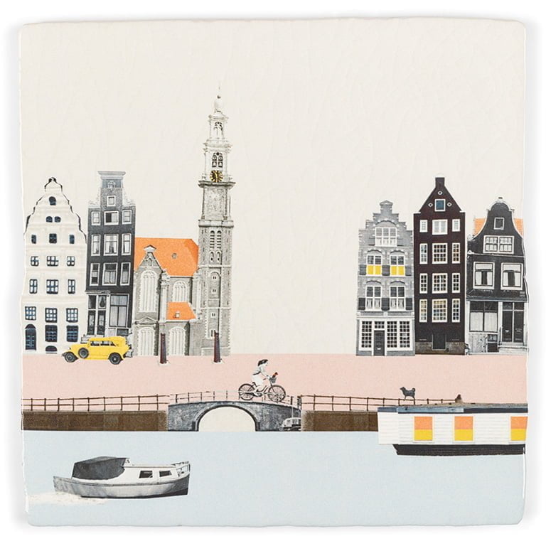 Tegeltje Amsterdam met grachtenpand, fiets, en boot op kanaal