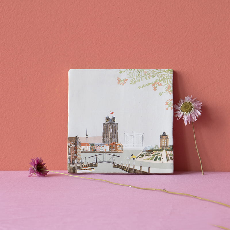 Tegeltje Dordrecht met skyline en bloemen decoratie