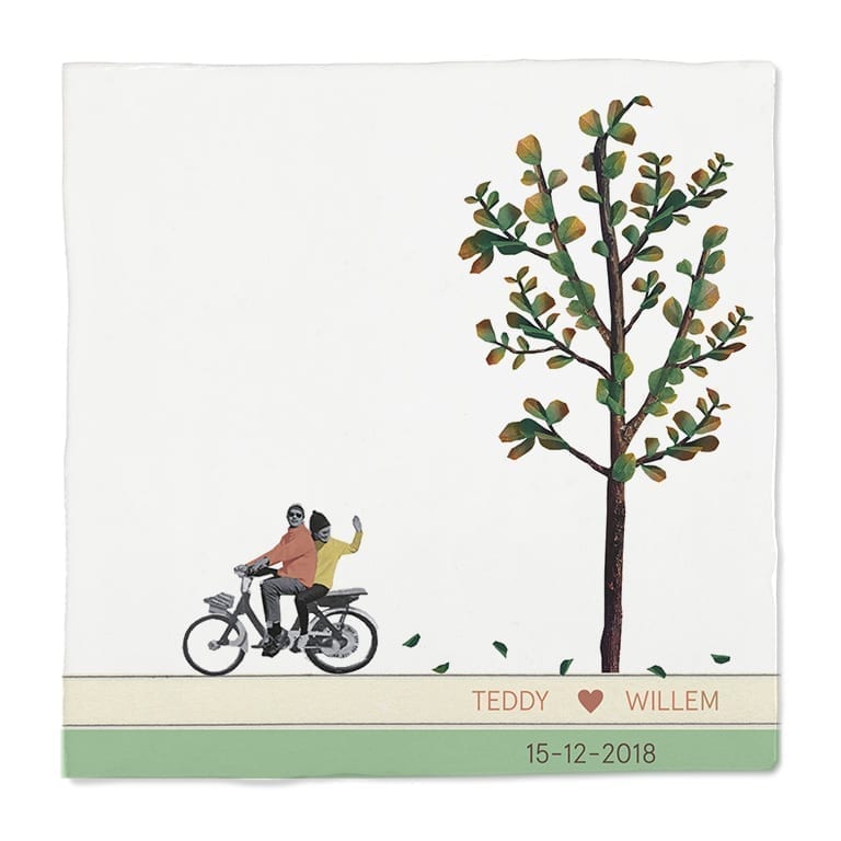 Huwelijkscadeau tegeltje met boom en motorfiets op decoratieve achtergrond