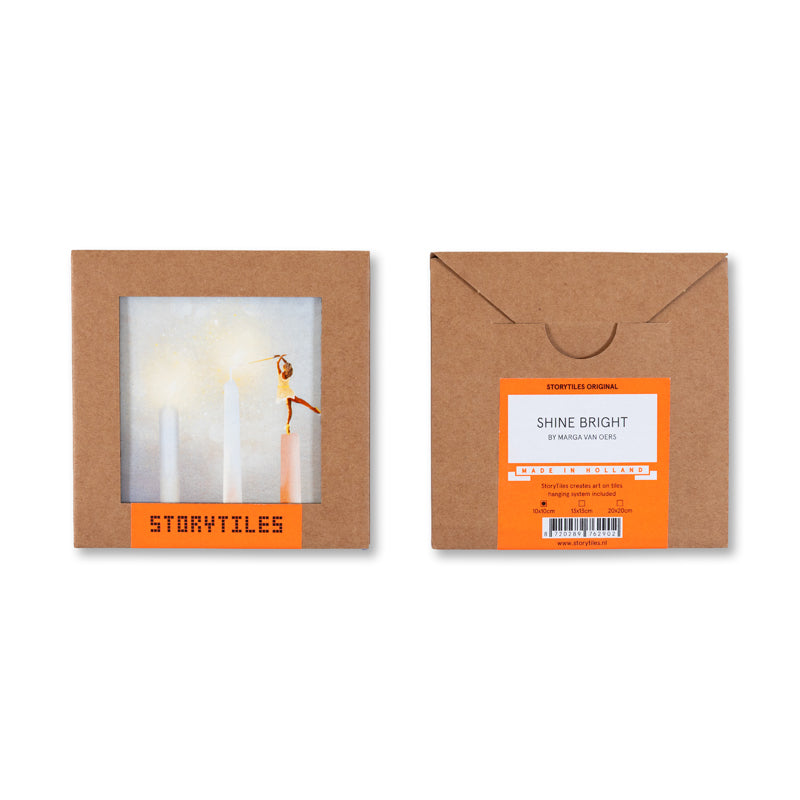 Voor- en achterkant van de verpakking van StoryTile Shine Bright