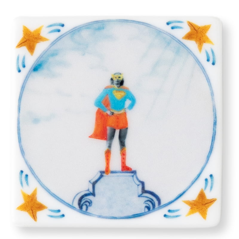 Mini tegeltje superwoman op een sokkel met sterren