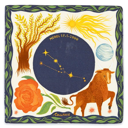 Geboortetegel sterrenbeeld stier met zon, boom, planeet, bloem
