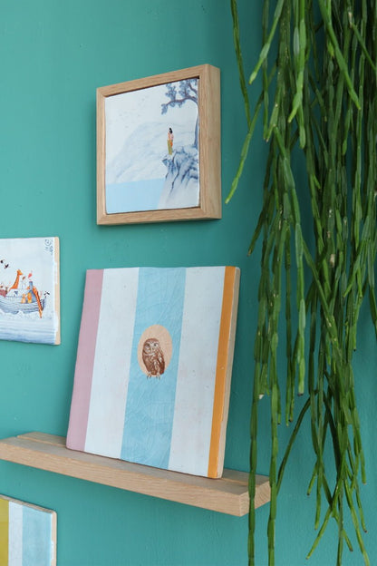 Geslaagd cadeau tegeltje schildering natuur op kleurrijke muurdisplay