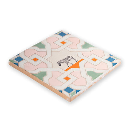 Tegeltje zebra geometrisch kleurrijk ontwerp op lichte achtergrond