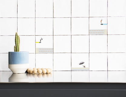 Tegeltableau duikers en zonnebader bij een zwembad
