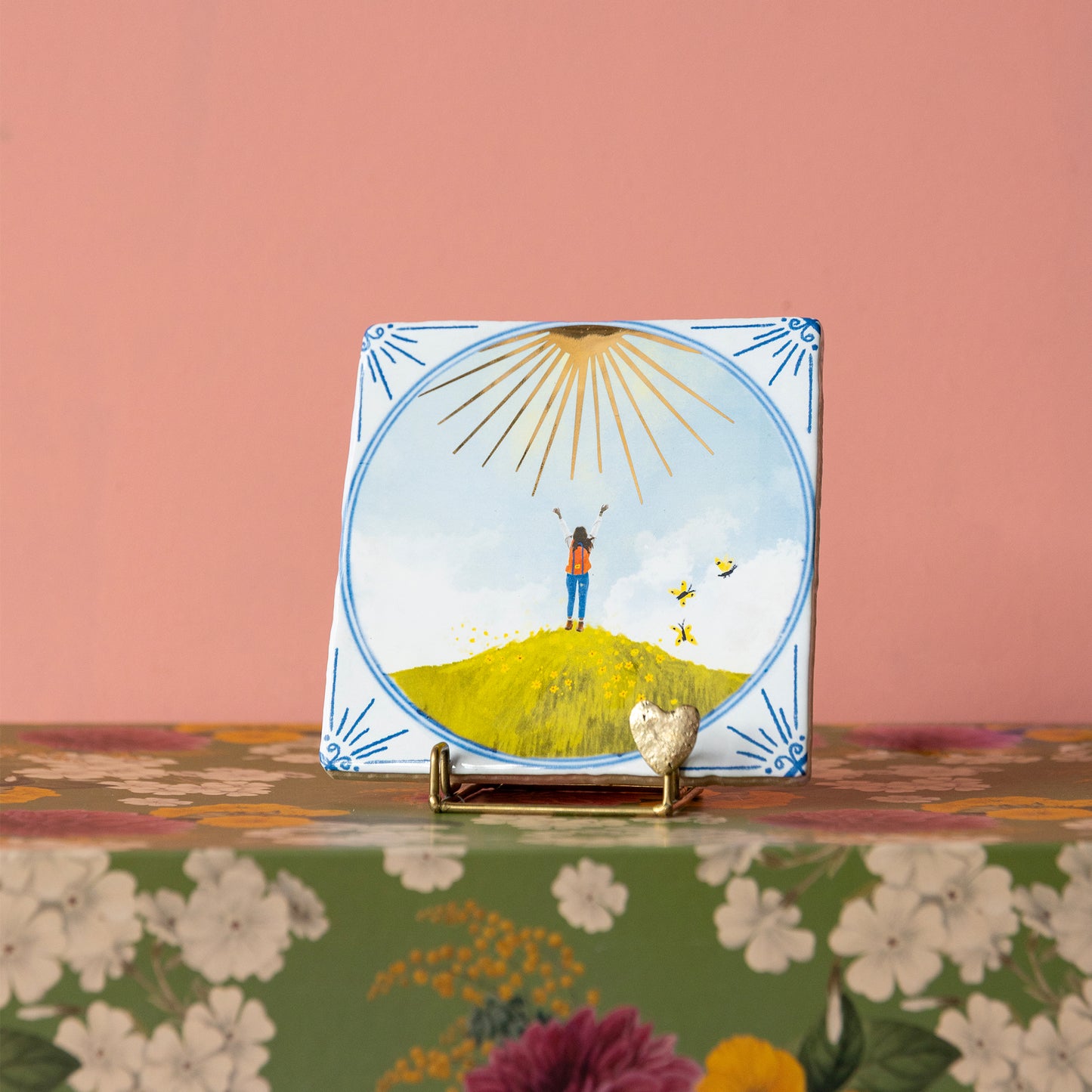  Face the sunshine tegeltje op gouden tegelhouder met hartje 