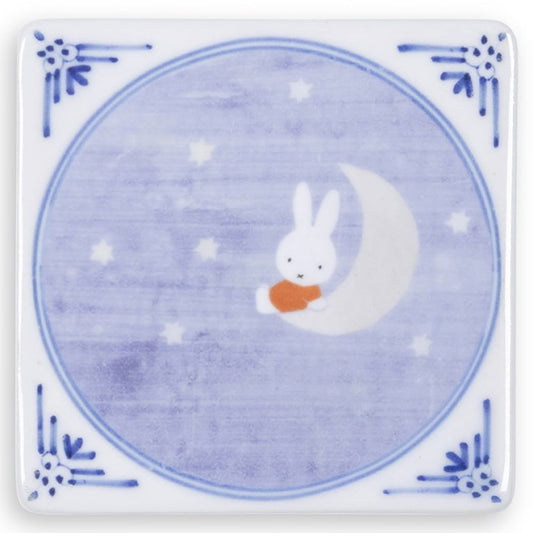 Mini tegeltje Nijntje op maan in sterrenhemel