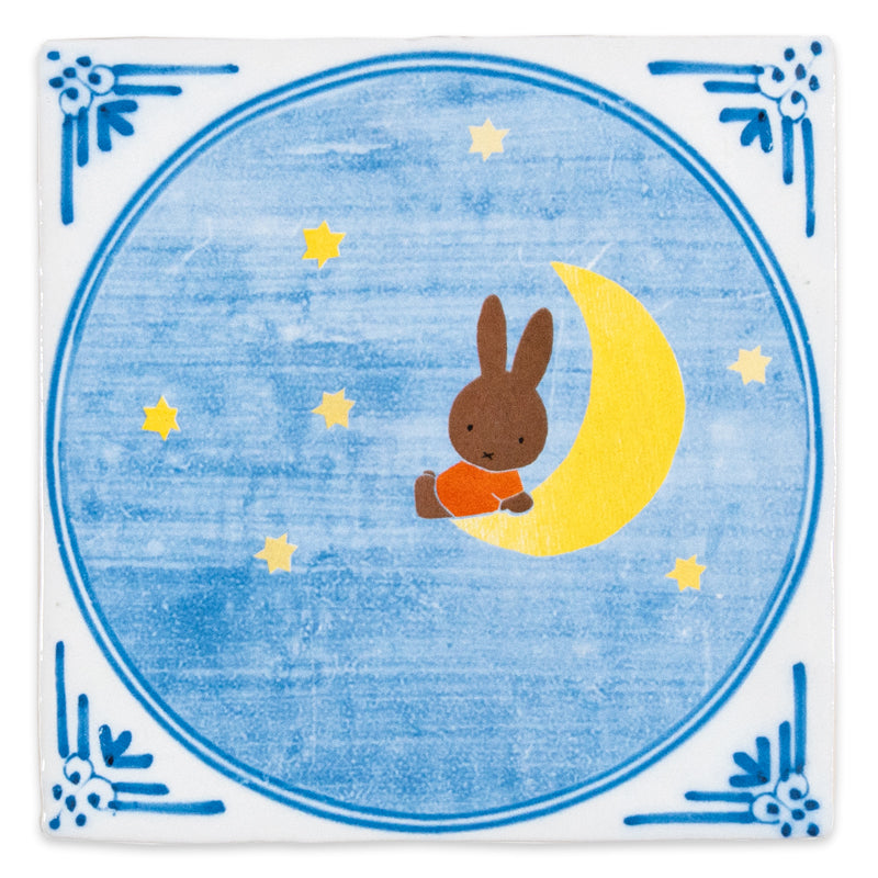 tegeltje Nijntje bruin vachtje op de maan