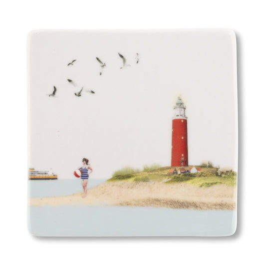 Mini tegeltje rode vuurtoren strand en zee met vogels