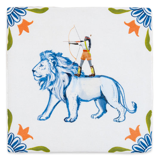tegeltje leeuw met pijl en boogschutter op de rug