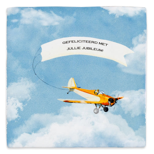 tegeltje vliegtuig met vaandel met je eigen tekst