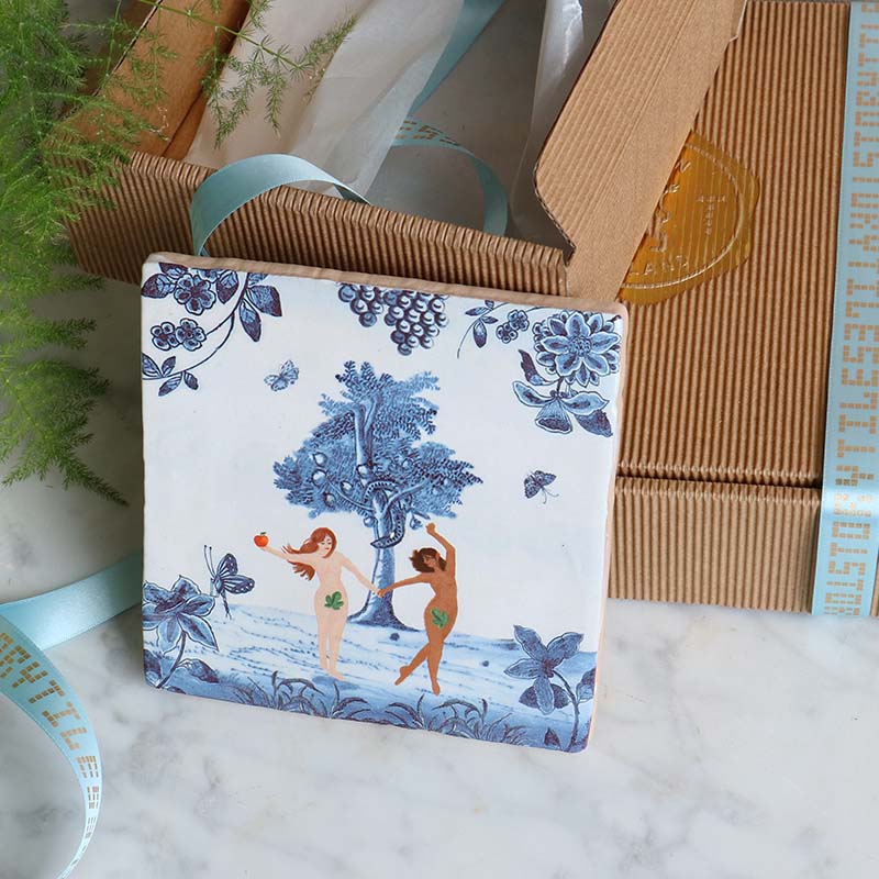 Huwelijkscadeau tegeltje voor twee vrouwen met Eva en Eva, in feestelijke gift box