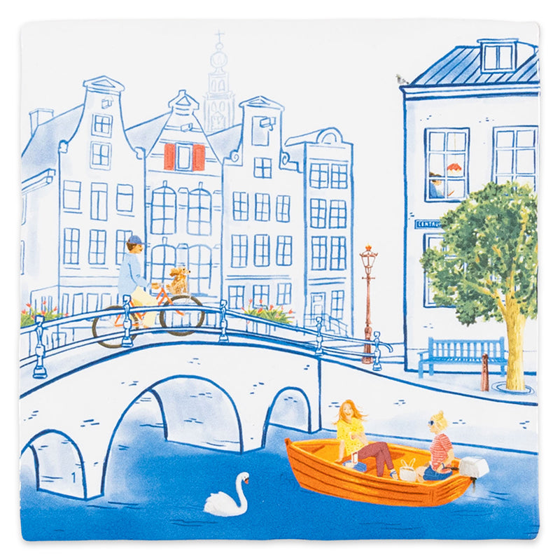Blauwe pentekening met kleurdetails van de Amsterdamse grachten en gevels