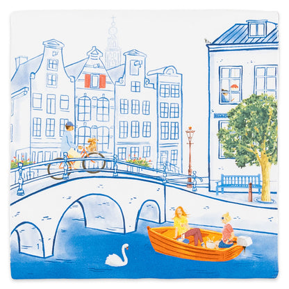 Blauwe pentekening met kleurdetails van de Amsterdamse grachten en gevels