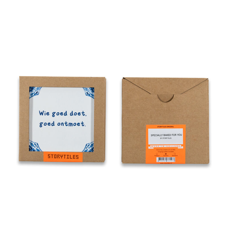 Tegeltje Authentic Delft Blue waar je je eigen tekst op kunt laten bakken, in de verpakking getoond